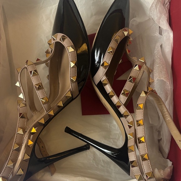 Valentino Black and Tan Rock stud heels - Picture 2 of 9